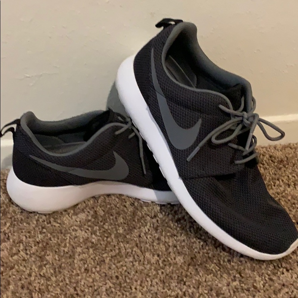 Nike Roshe Shoes